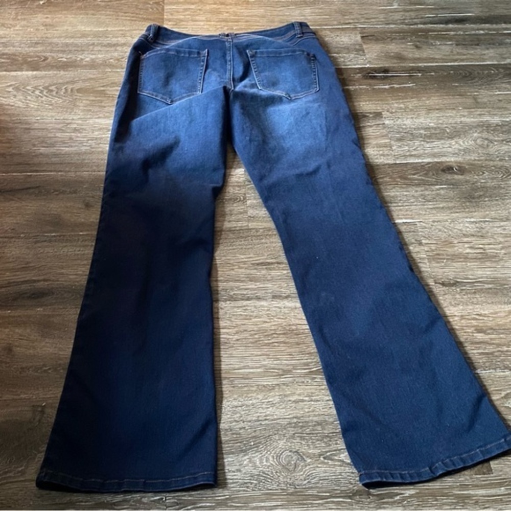 Signature Boot Cut Jeans Jegging Women’s Size 12 Long Blue Dark Wash - Picture 2 of 14